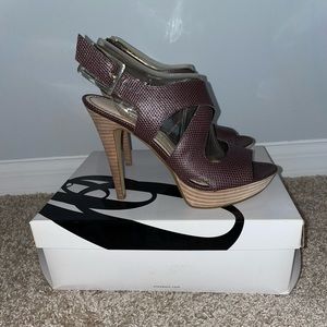 NIB Nine West brown platform sandal heel height 4 size 7.5